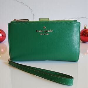 NWT - Kate Spade Staci Saffiano Leather Phone Wallet Wristlet in Green